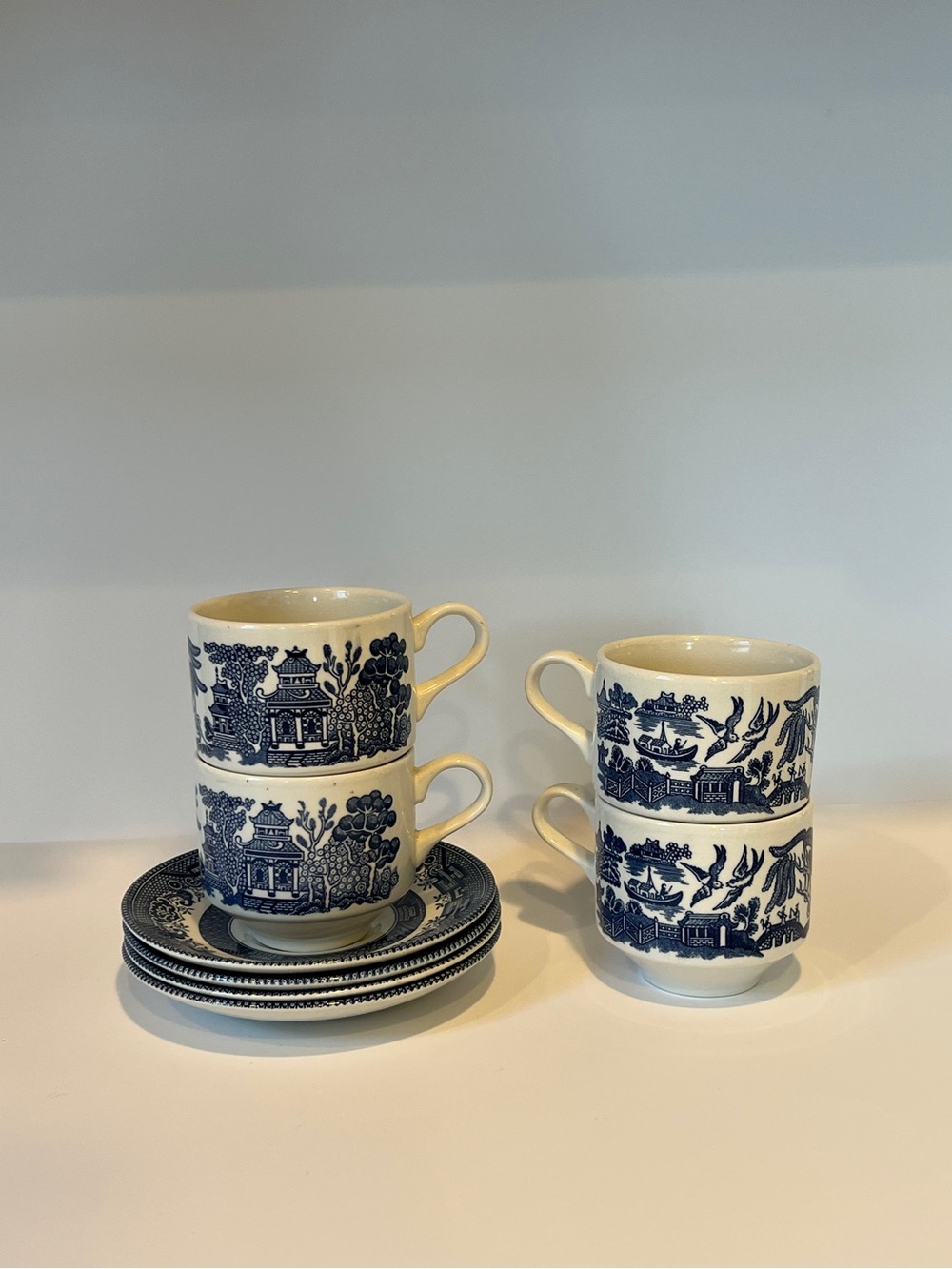 4 Vintage Churchill Blue Willow coffee cups and saucers